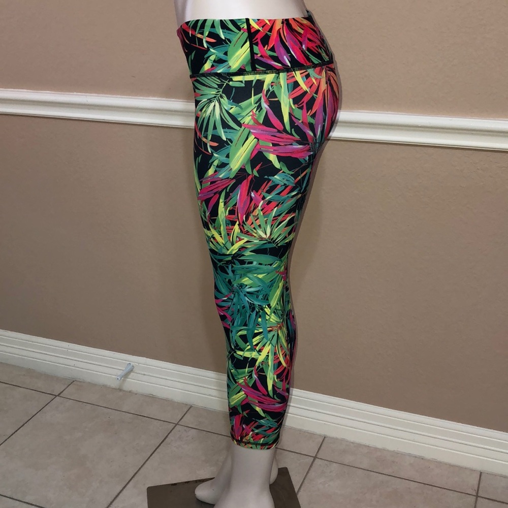 Fabletics Capris (Small) - image 2